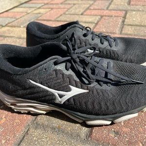 Mizuno Men’s Inspire 16 Waveknit Size 9.5 Men’s